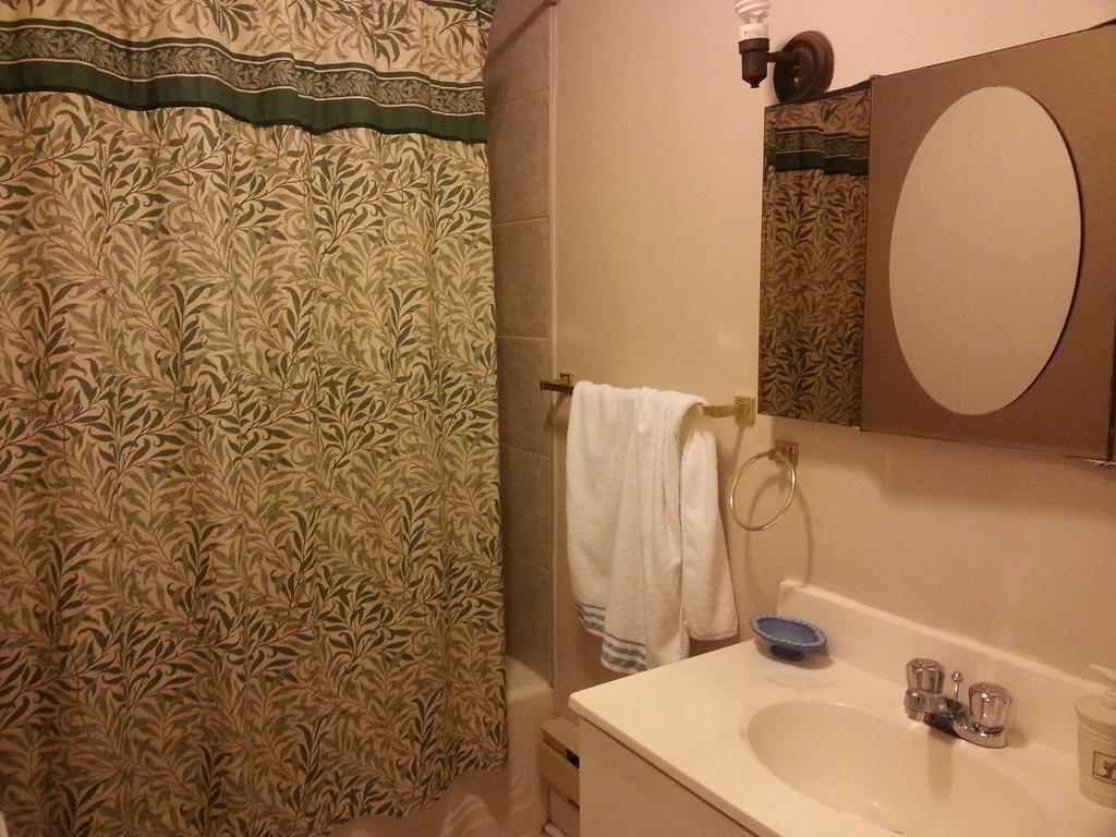 Le Petit Chateau Montebello B&B Zimmer foto