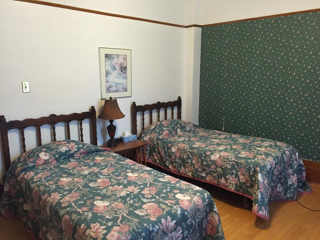 Le Petit Chateau Montebello B&B Zimmer foto