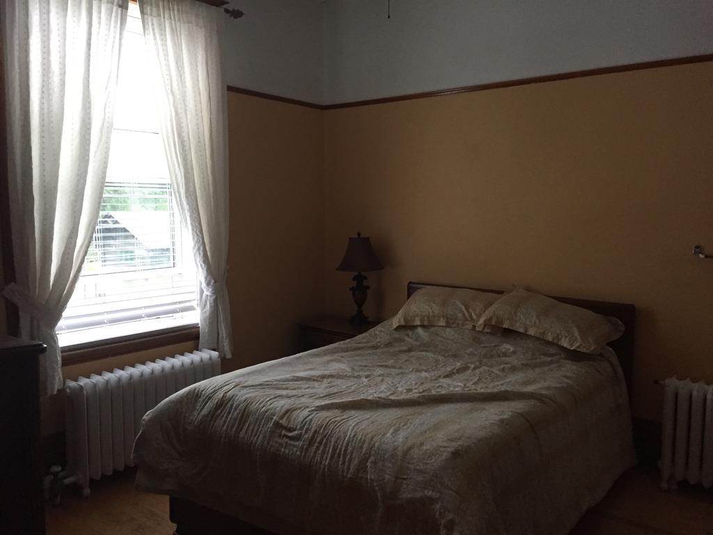 Le Petit Chateau Montebello B&B Zimmer foto
